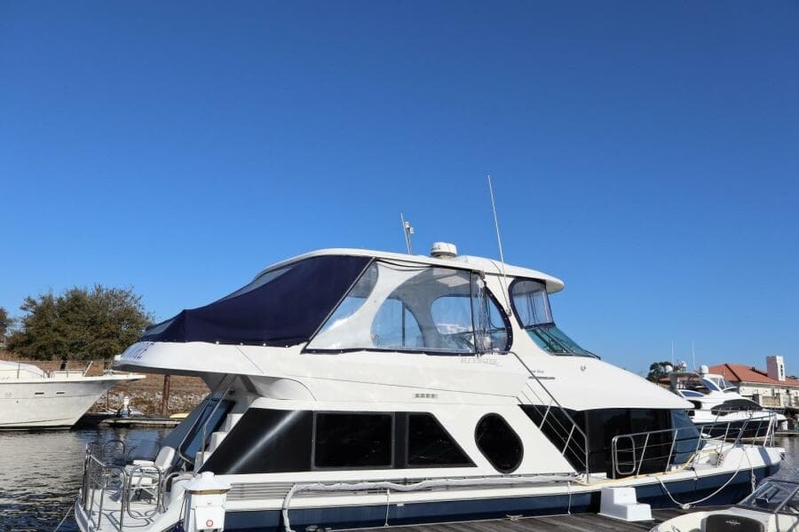 2006 Bluewater 5200