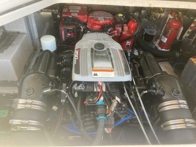 2015 Regal 28 Express