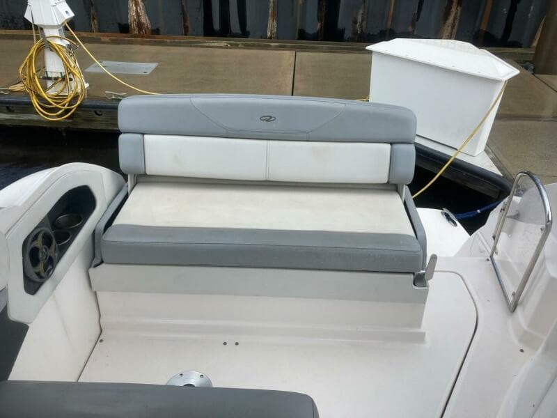 2015 Regal 28 Express