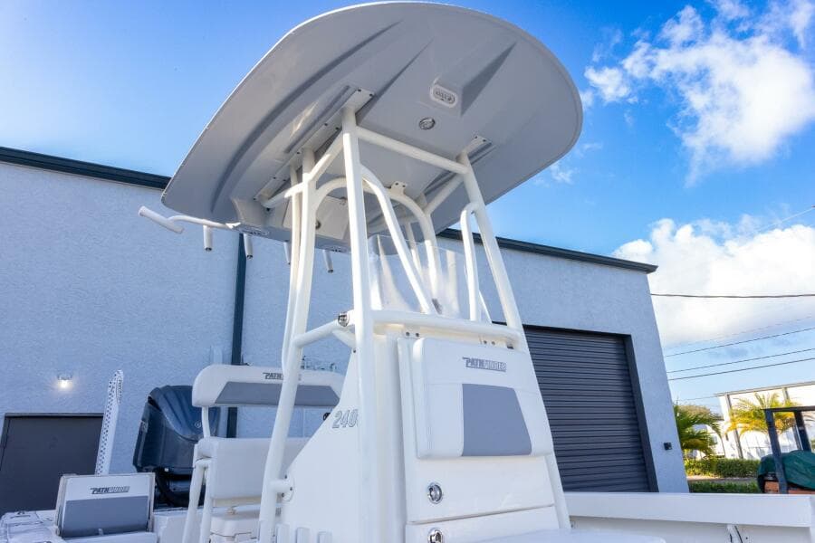 2021 Pathfinder 2400 TRS