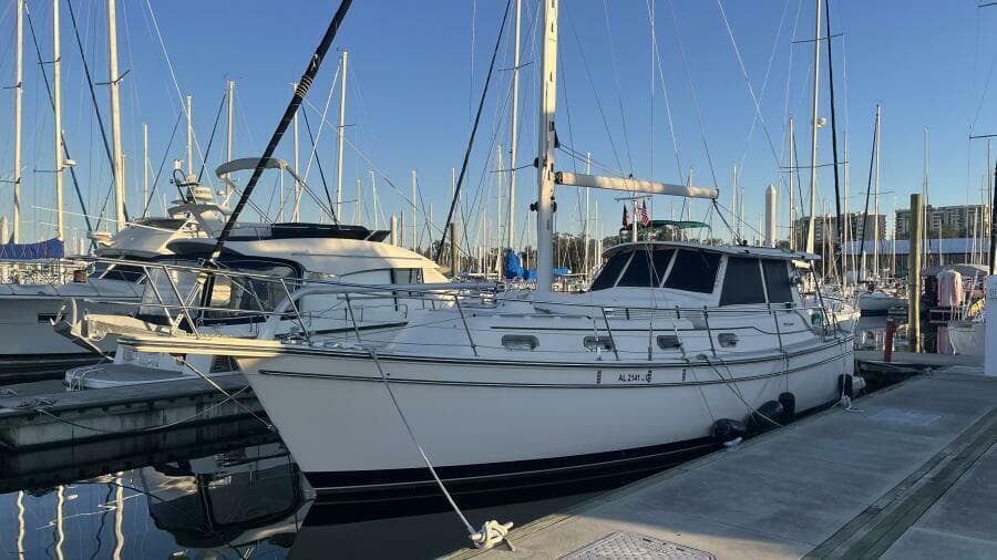 2008 Island Packet SP Cruiser / Motorsailer