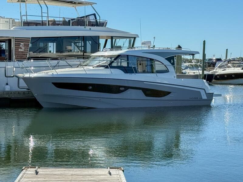 2026 Beneteau Antares 11