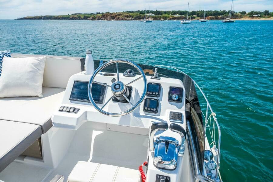 2026 Beneteau Antares 11 Fly