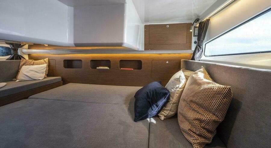 2026 Beneteau Antares 11 Fly