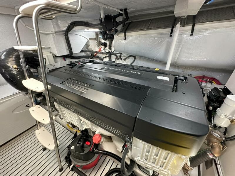 2025 Tiara Yachts 60 EX - Engine Room
