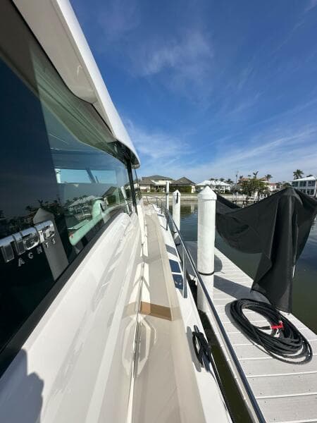 2025 Tiara Yachts 60 EX - Starboard Side Deck