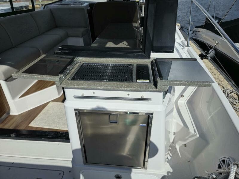 2020 Four Winns V355 Coupe OB