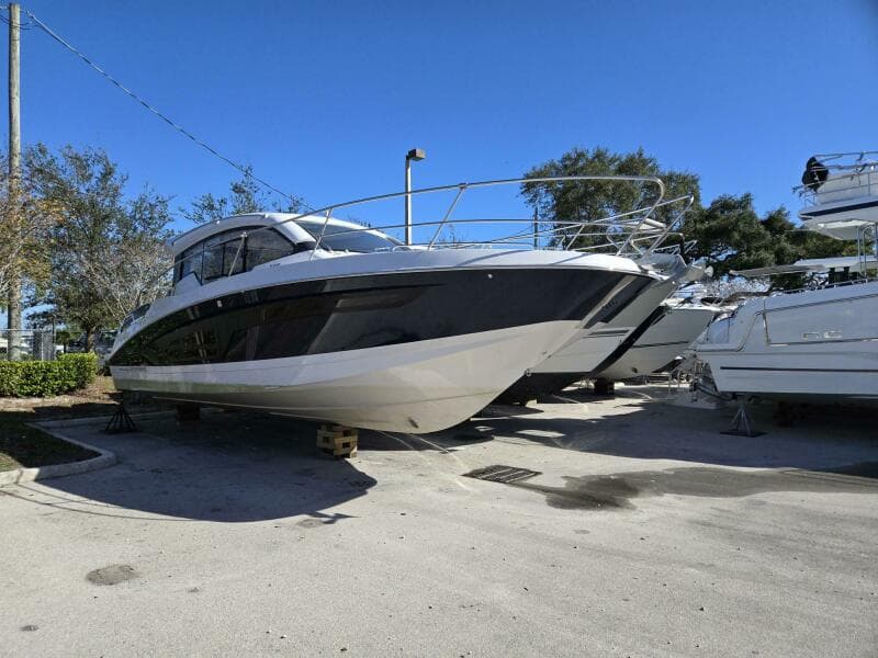 2020 Four Winns V355 Coupe OB