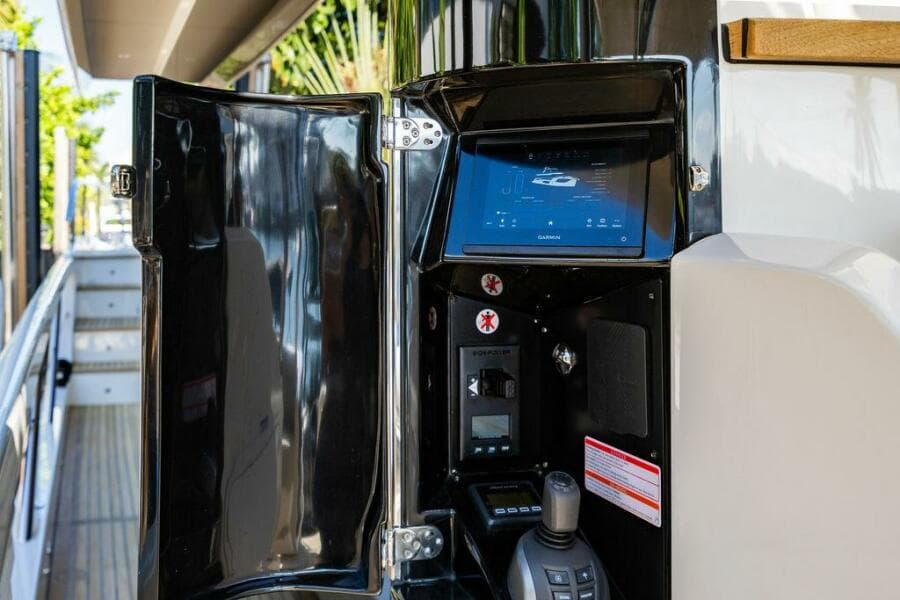 Absolute 64 - Kingship 