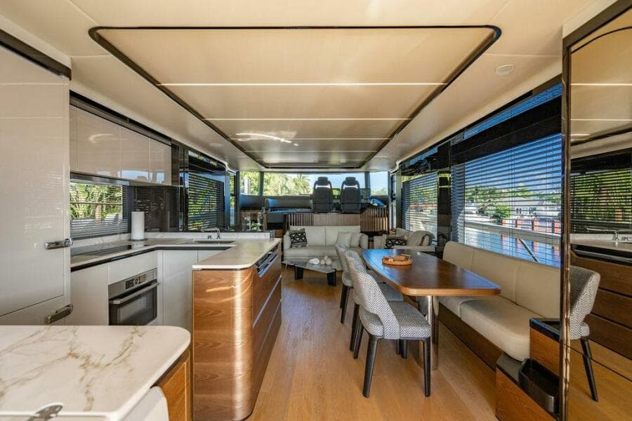 Absolute 64 - Kingship - Salon