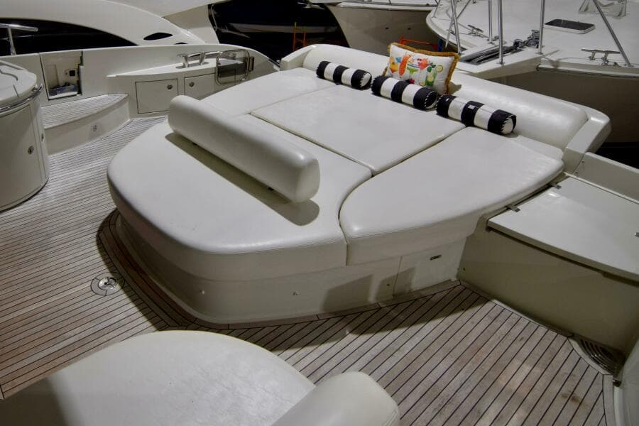 2010 Azimut 62S - Photo 9