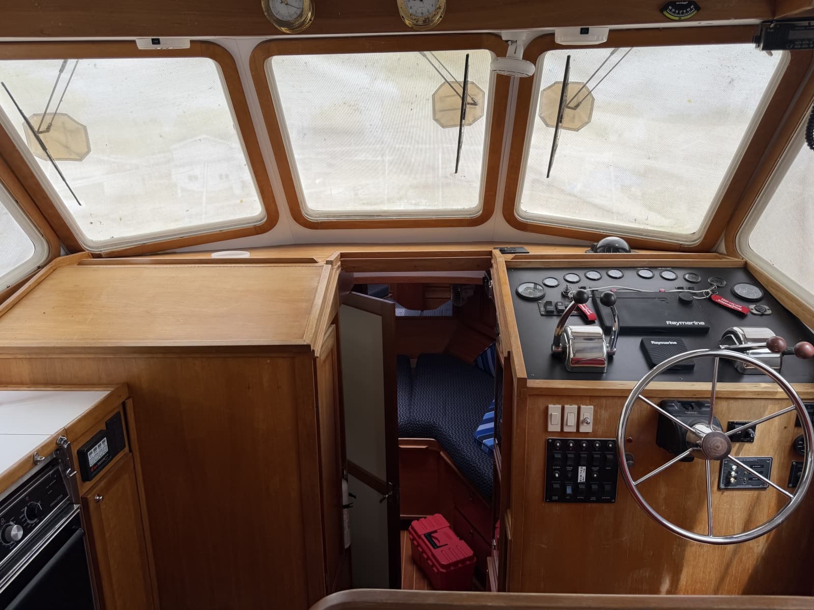 1998 Sabre 36 Fast Trawler - Photo 27
