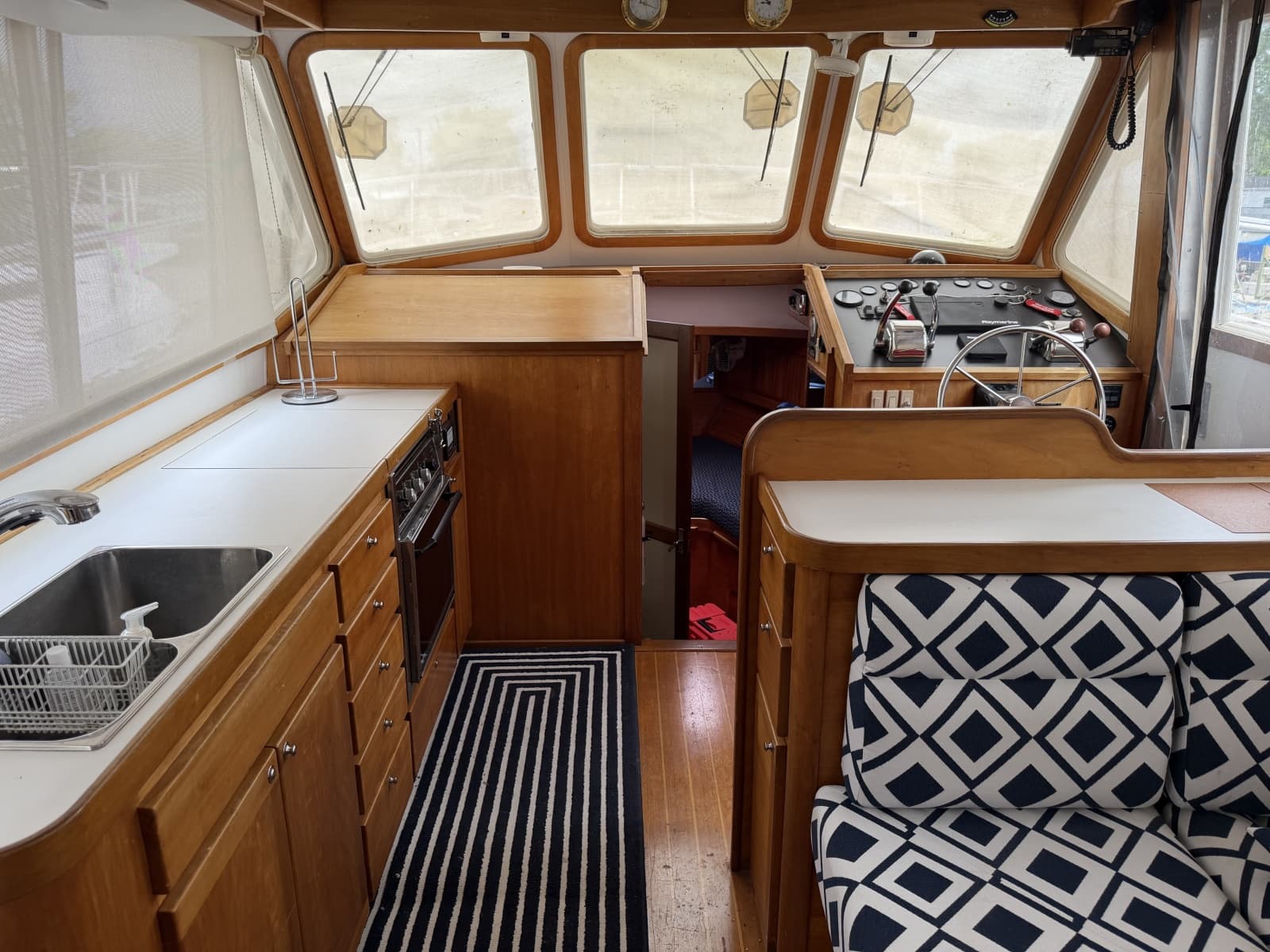1998 Sabre 36 Fast Trawler - Photo 24