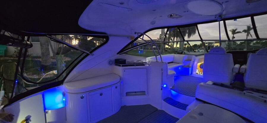 2006 Cruisers Yachts 52 Express - Photo 97