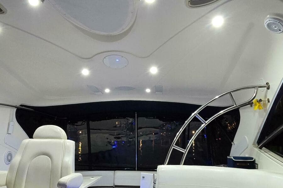2006 Cruisers Yachts 52 Express - Photo 109