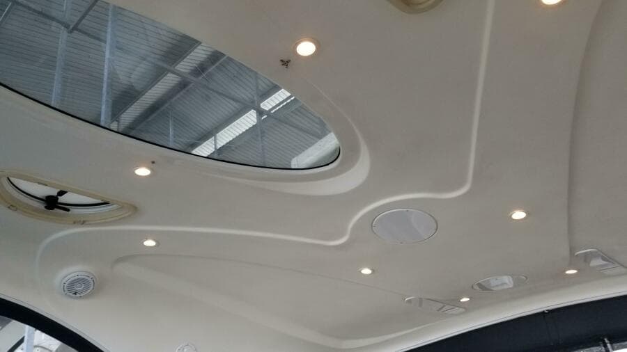 2006 Cruisers Yachts 52 Express - Photo 51