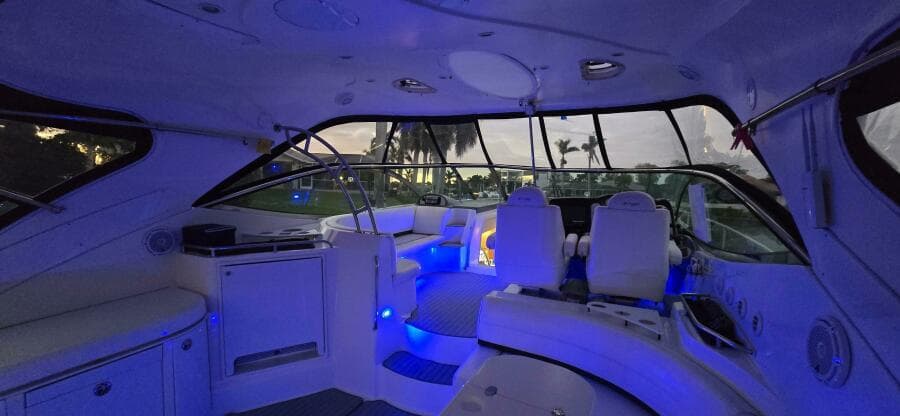 2006 Cruisers Yachts 52 Express - Photo 88