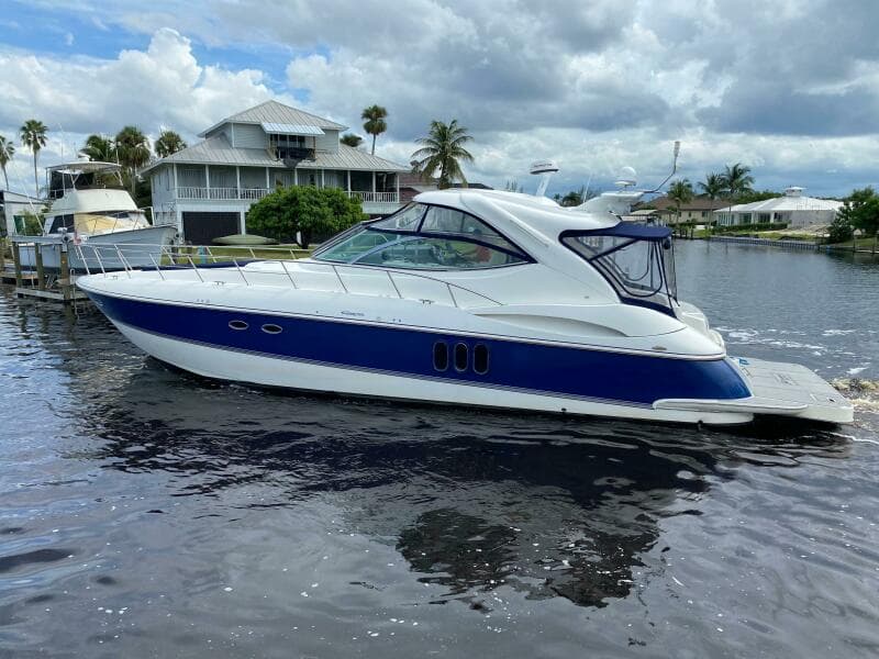2006 Cruisers Yachts 52 Express - Photo 4