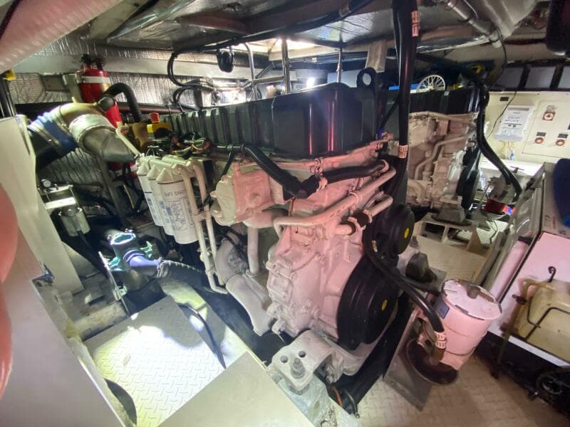 2006 Cruisers Yachts 52 Express - Photo 71