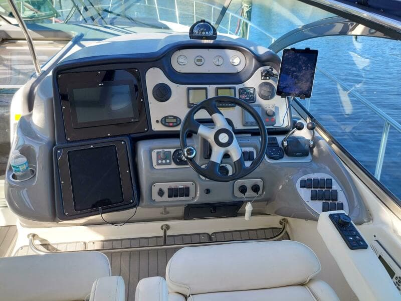 2006 Cruisers Yachts 52 Express - Photo 56