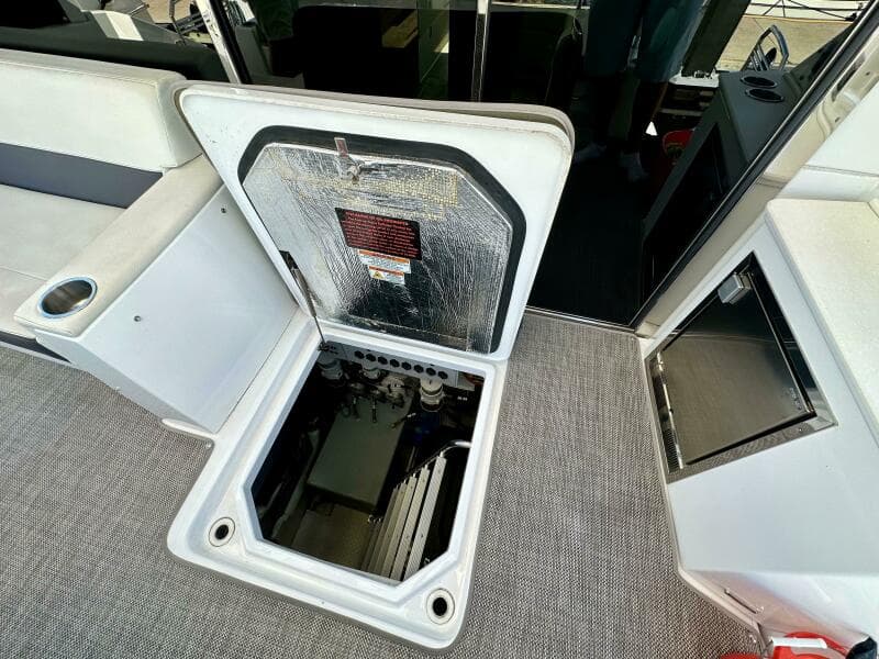 2020 Cruisers Yachts 50 Cantius - Photo 22