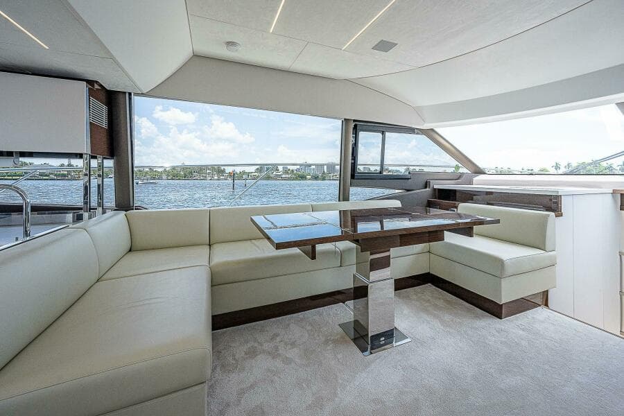 2021 Prestige 590 - Photo 39
