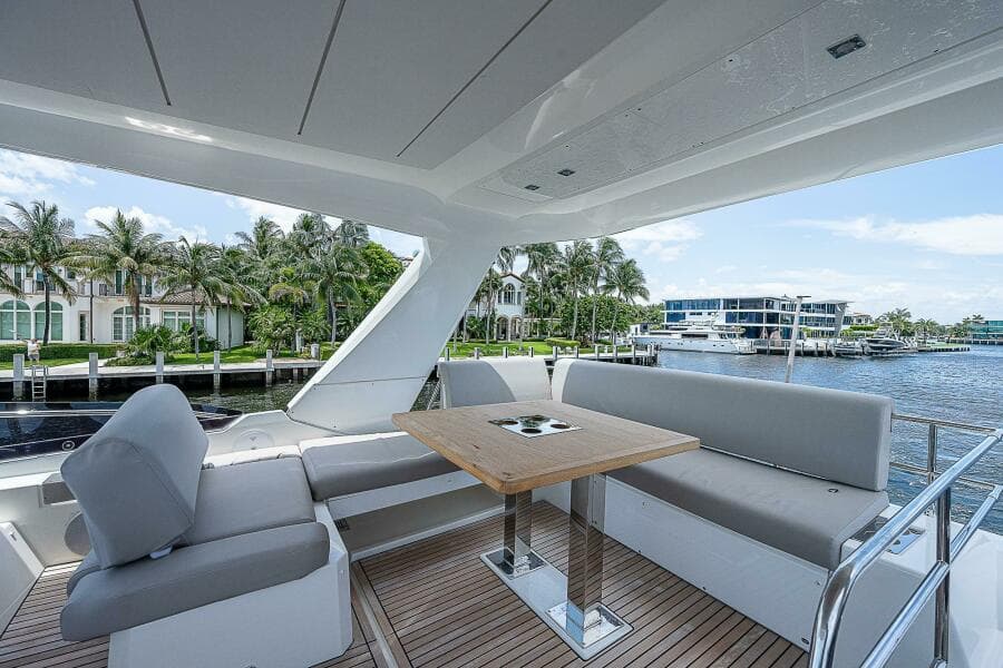 2021 Prestige 590 - Photo 27