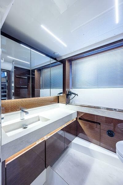 2021 Prestige 590 - Photo 76