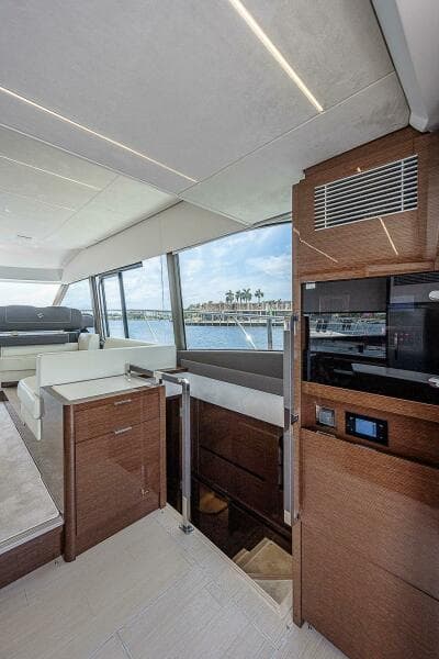 2021 Prestige 590 - Photo 36