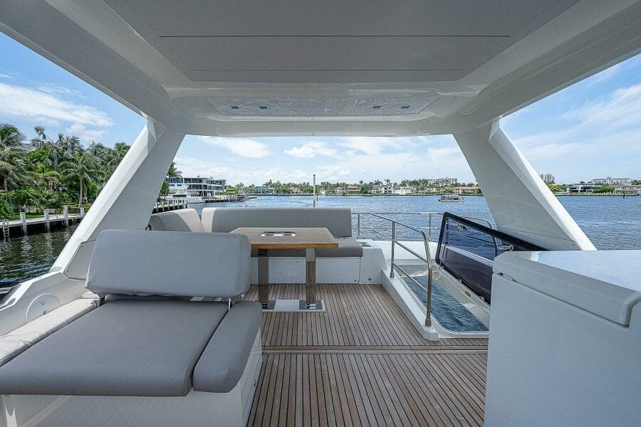 2021 Prestige 590 - Photo 28