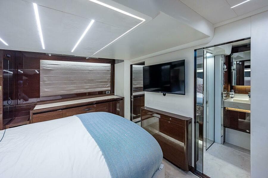2021 Prestige 590 - Photo 74