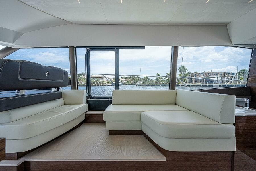 2021 Prestige 590 - Photo 42