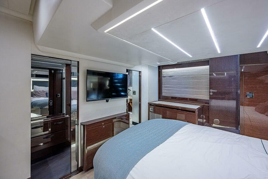 2021 Prestige 590 - Photo 69