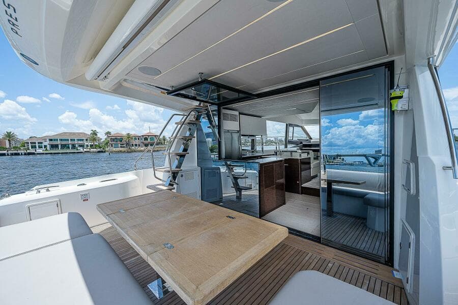 2021 Prestige 590 - Photo 20