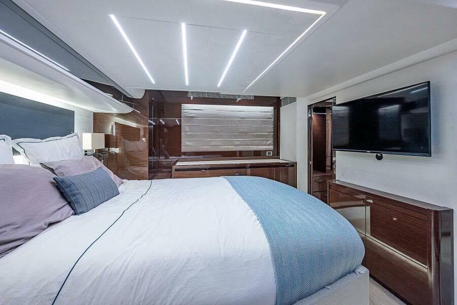2021 Prestige 590 - Photo 67