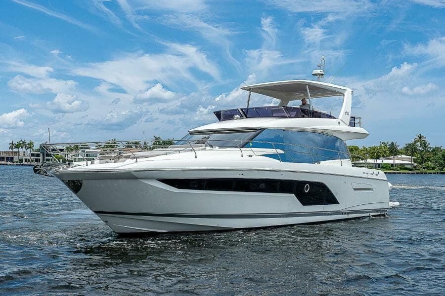 2021 Prestige 590 - Photo 2