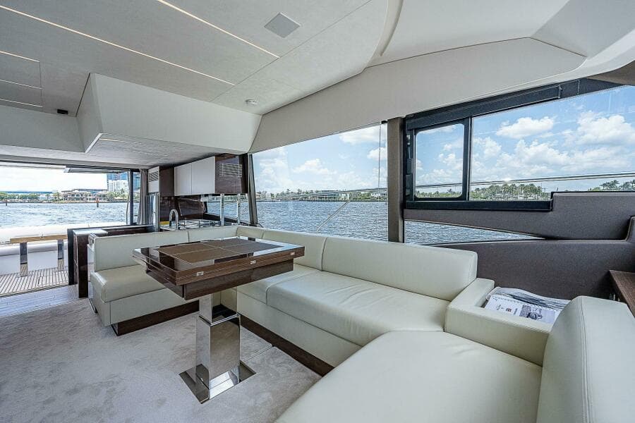 2021 Prestige 590 - Photo 40