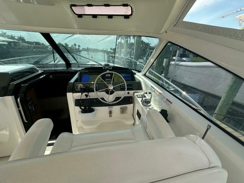 2018 Tiara Yachts 4300 Open - Photo 7
