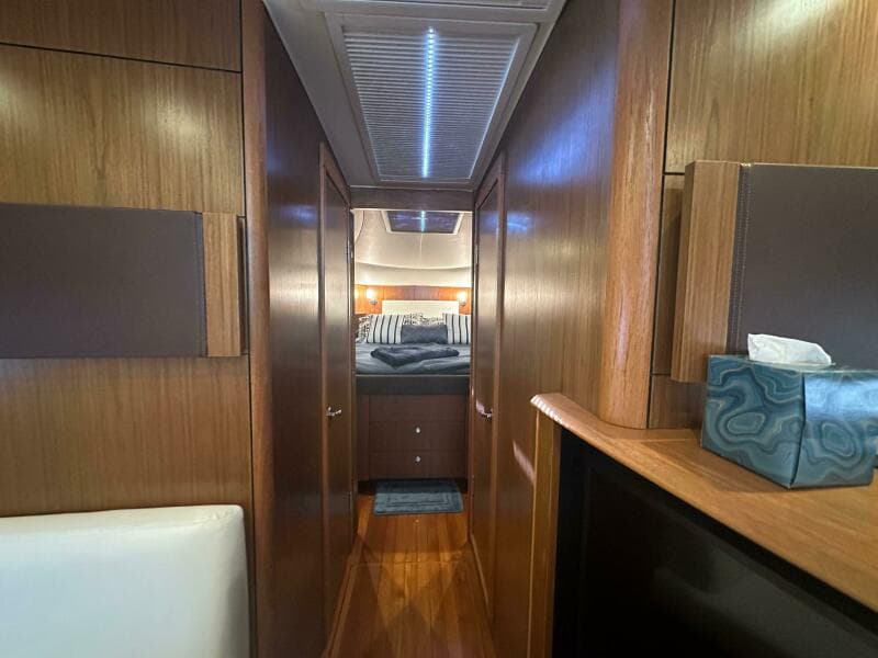 2018 Tiara Yachts 4300 Open - Photo 26