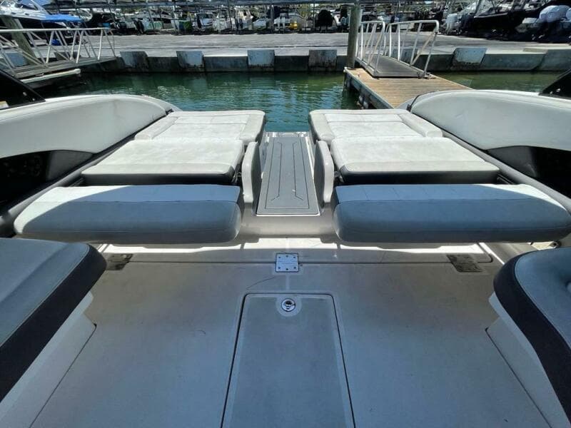 2013 Regal 3200 Bowrider - Photo 5