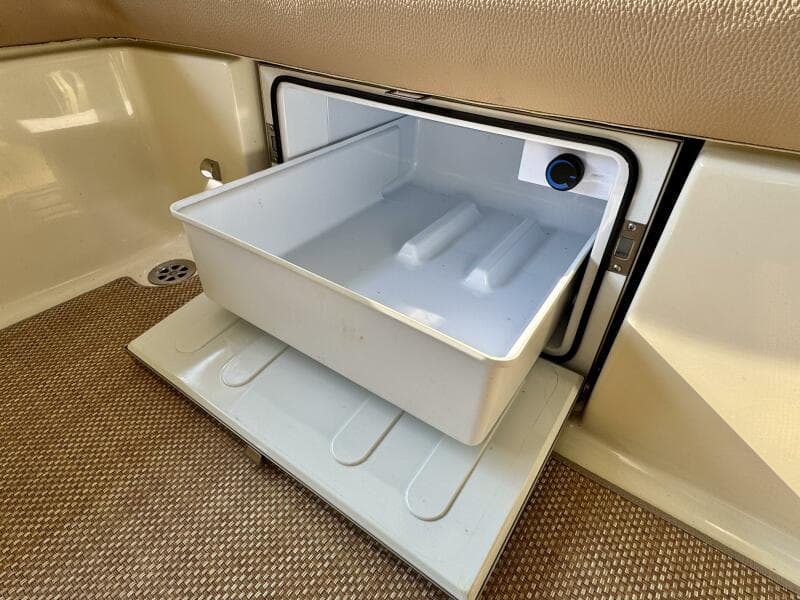 2018 Chris-Craft Launch 27 Heritage Trim Edition - Surf