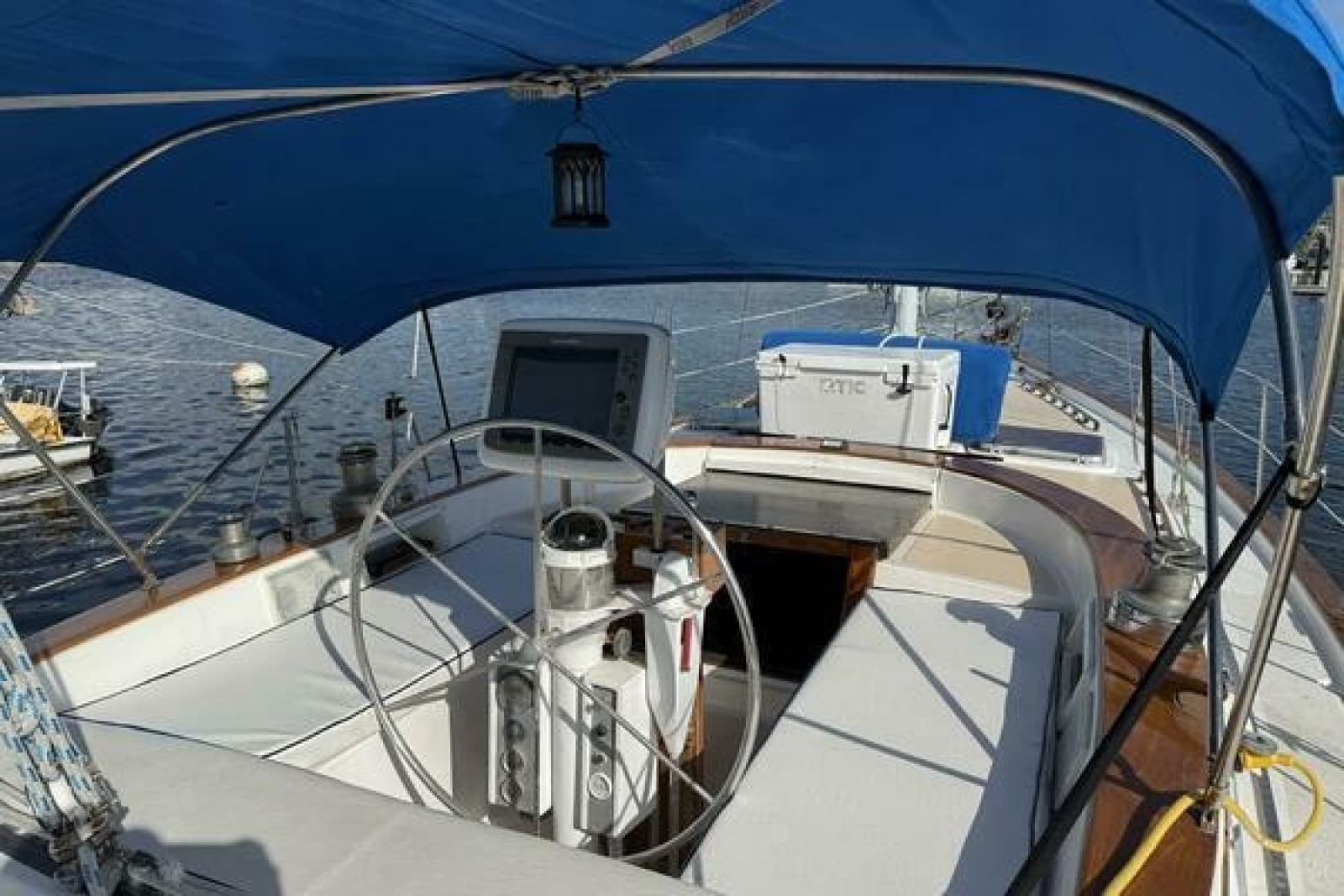 1985 Endeavour 42 - Photo 3