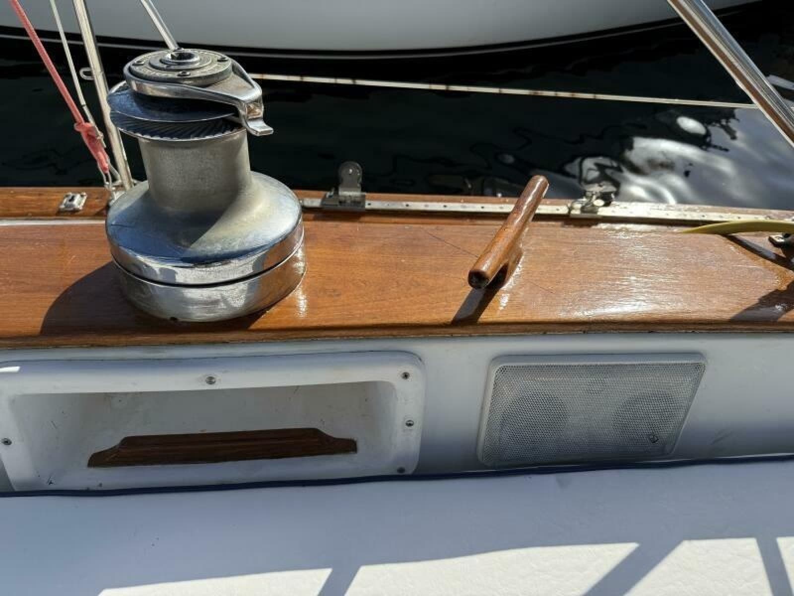 1985 Endeavour 42 - Photo 27