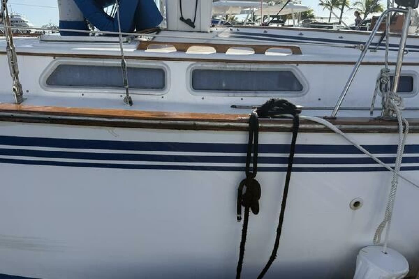 1985 Endeavour 42 - Photo 67