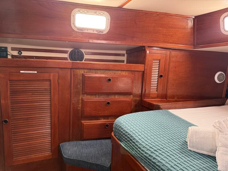 1985 Endeavour 42