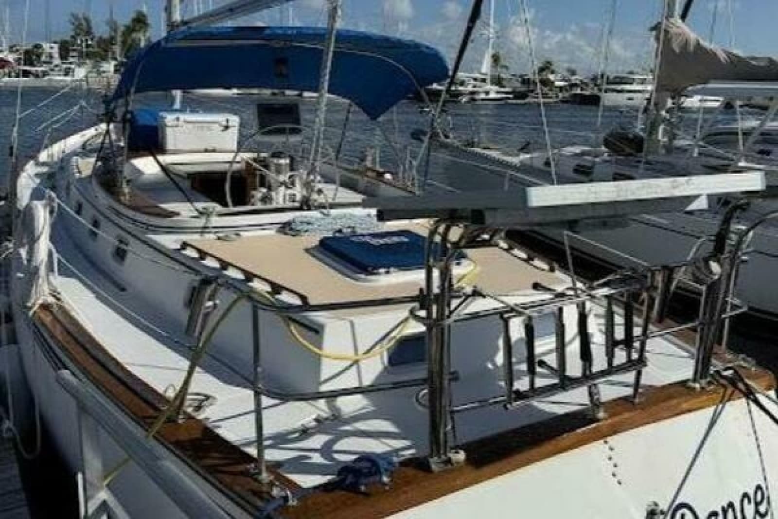 1985 Endeavour 42 - Photo 19