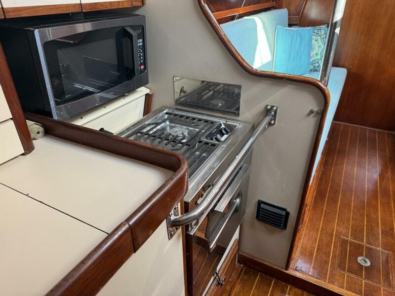 1985 Endeavour 42