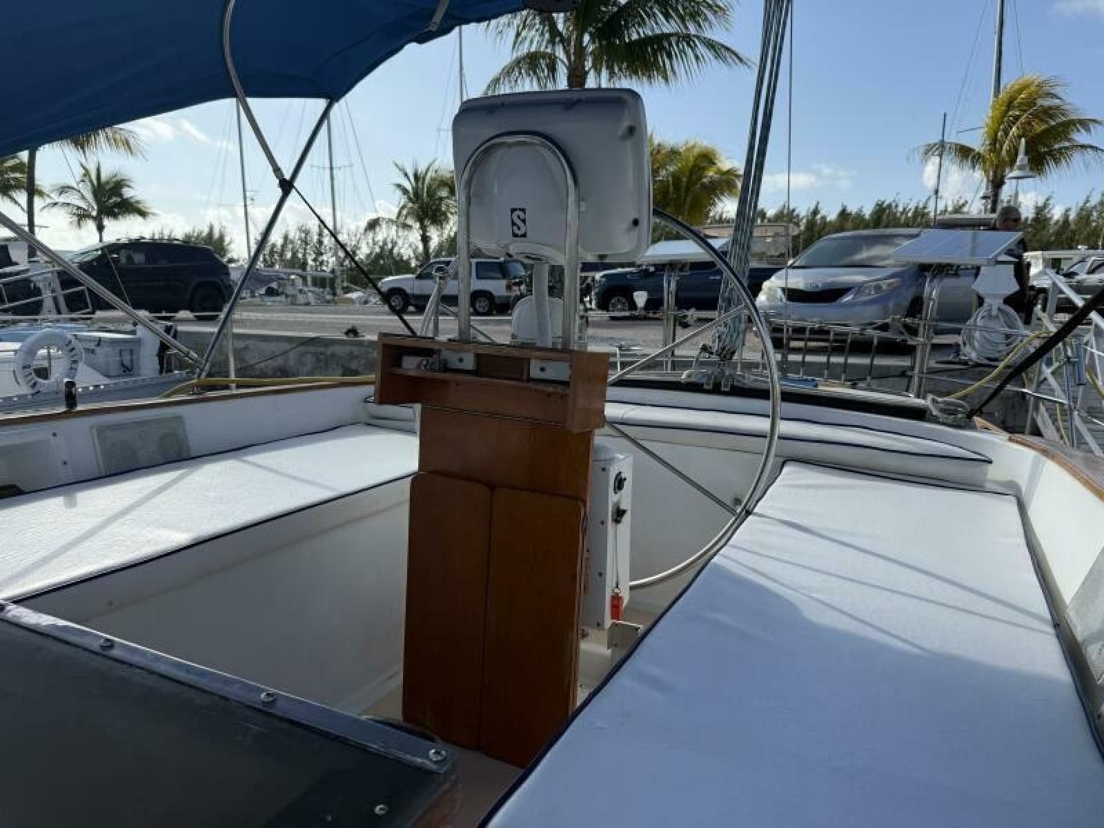 1985 Endeavour 42 - Photo 18