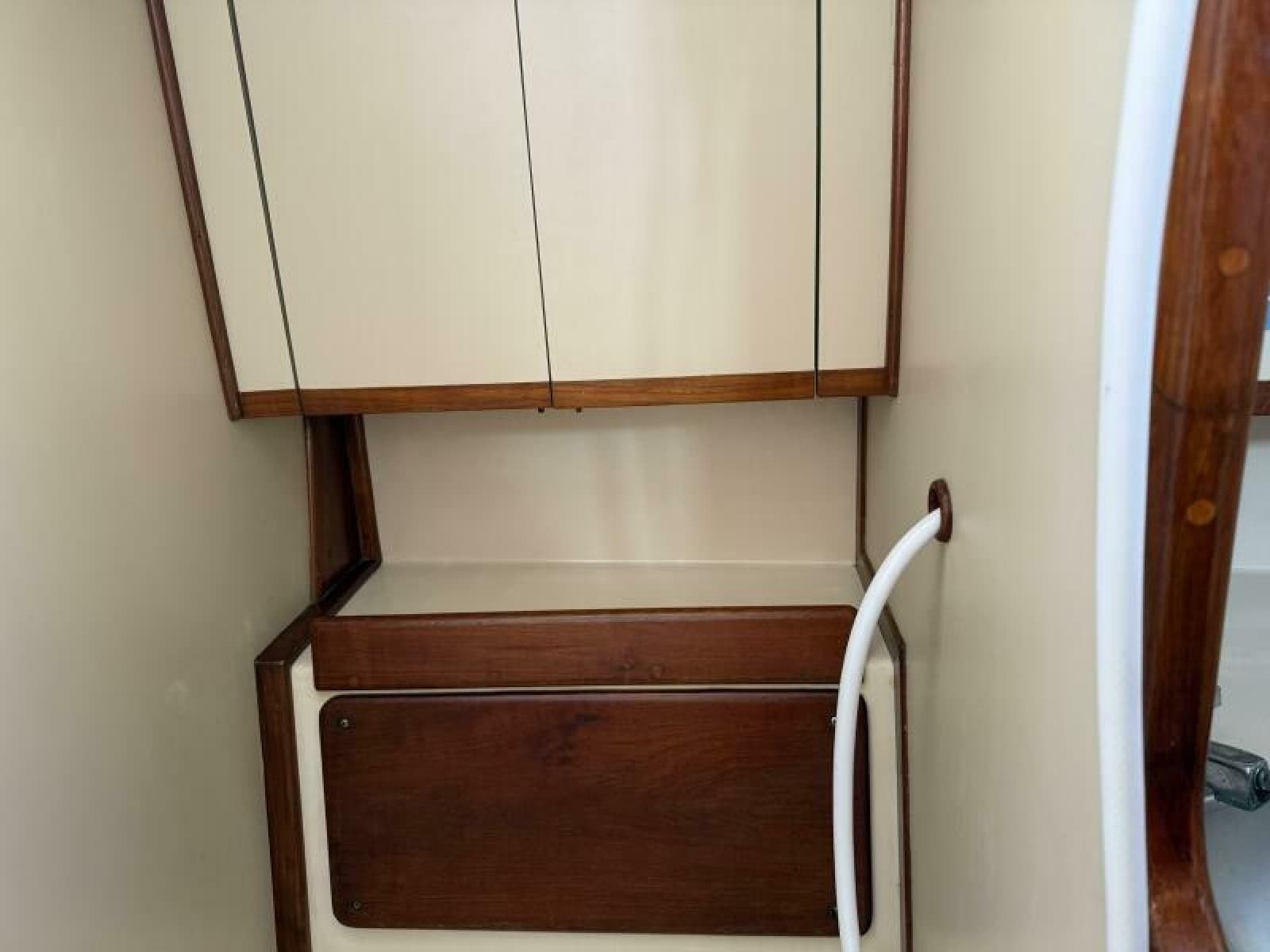1985 Endeavour 42 - Photo 52