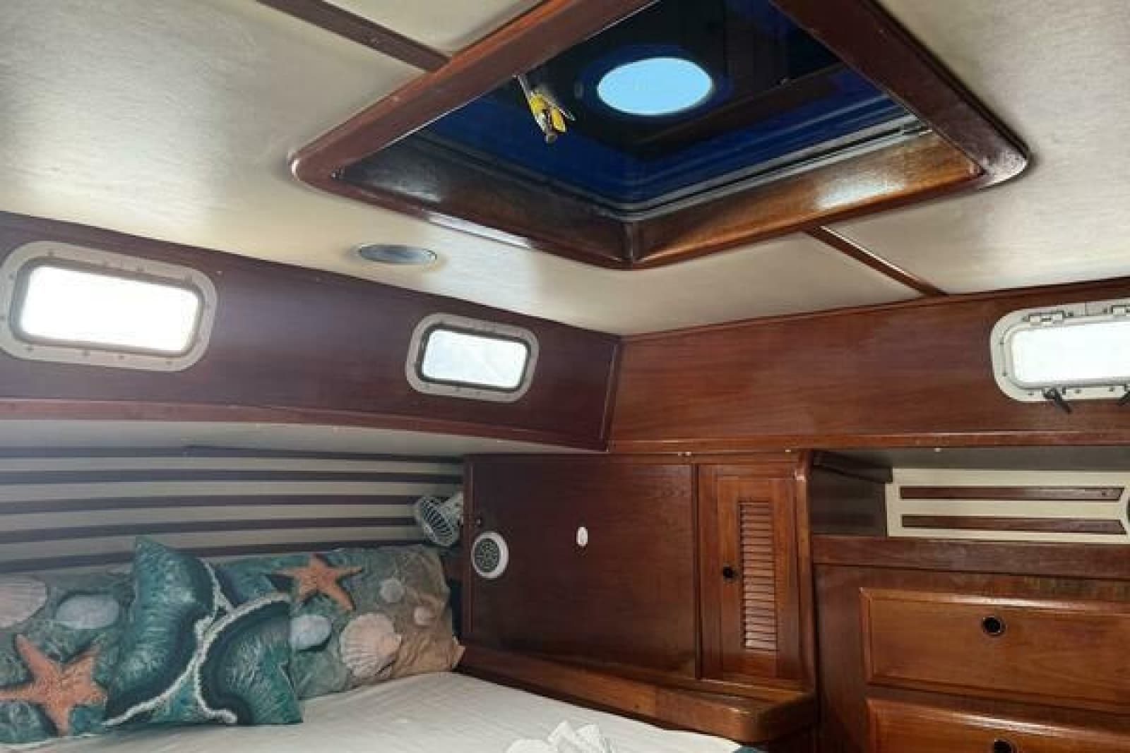 1985 Endeavour 42 - Photo 45